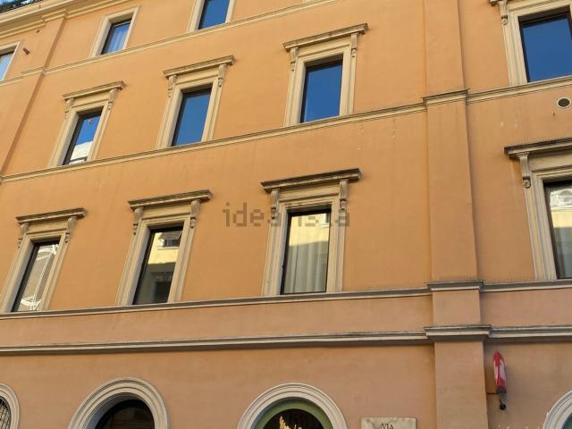 Ufficio in vendita di 72 m² in Via Armellini
