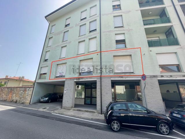 Ufficio in vendita di 72 m² in Via del Zotto, 2