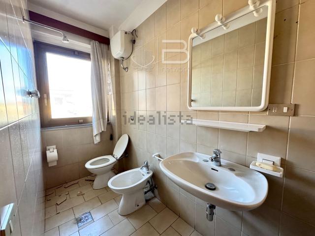Ufficio in vendita di 73 m² in Via Cesare Battisti