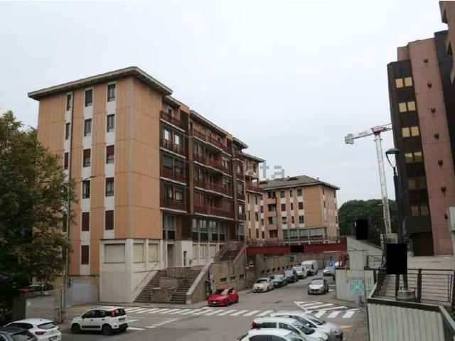 Ufficio in vendita di 7454 m² in Viale Giuseppe Mazzini, 79