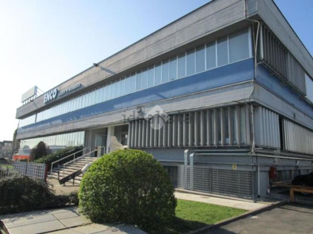 Ufficio in vendita di 750 m² in Via Torricelli, 37
