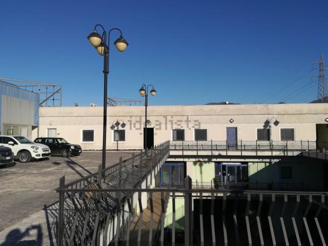 Ufficio in vendita di 75 m² in Via Aldo Bartocci