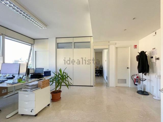 Ufficio in vendita di 75 m² in Via Brando Brandolini