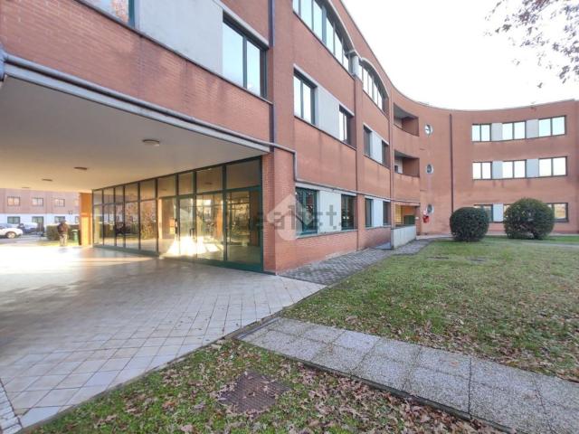 Ufficio in vendita di 75 m² in Via Divisione Acqui