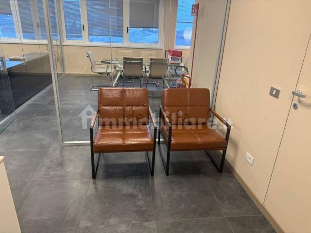 Ufficio in vendita di 75 m² in Via Tazio Nuvolari