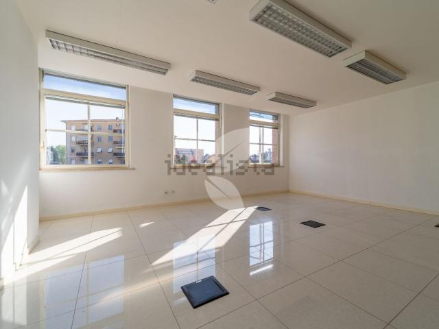 Ufficio in vendita di 75 m² in Piazza Antonio Salandra