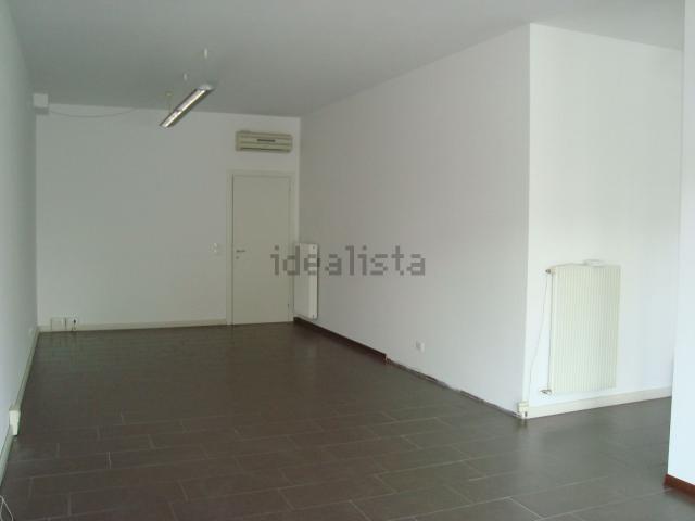 Ufficio in vendita di 77 m² in Via G. Marconi, 24