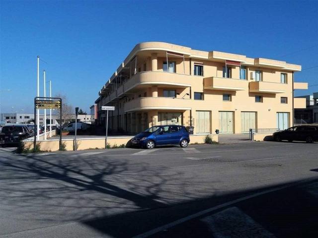 Ufficio in vendita di 77 m² in Via dell&apos Industria, 974