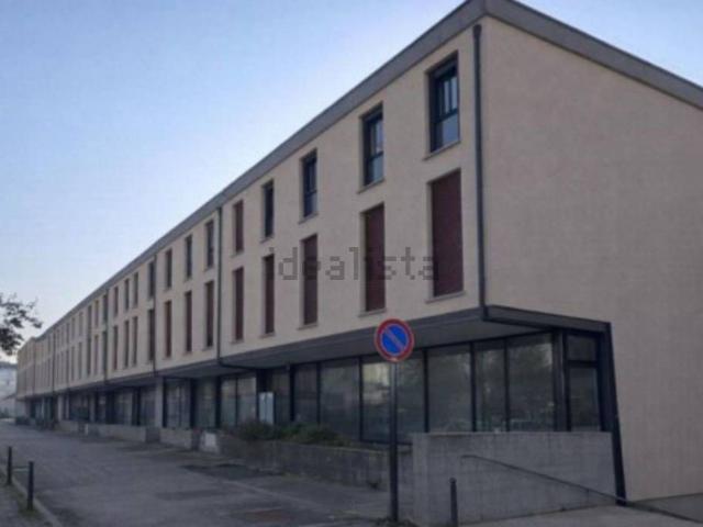 Ufficio in vendita di 77 m² in Viale Giacomo Puccini, 16
