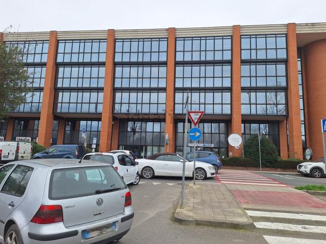 Ufficio in vendita di 784 m² in Via Circonvallazione