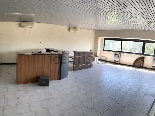 Ufficio in vendita di 78 m² in Via arezzo, 9