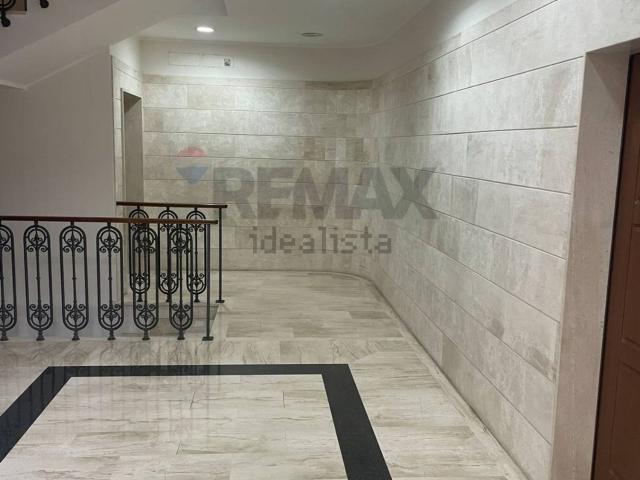 Ufficio in vendita di 78 m² in Via Sassari, 21