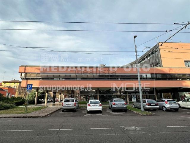 Ufficio in vendita di 78 m² in Via Panfilo Sassi