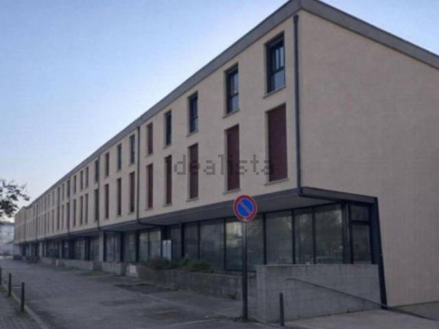 Ufficio in vendita di 79 m² in Viale Giacomo Puccini, 16