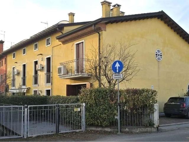 Ufficio in vendita di 80 m² in Via Cisalpina