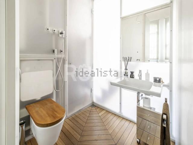 Ufficio in vendita di 80 m² in Via Andrea Costa, 18