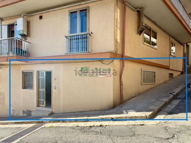 Ufficio in vendita di 80 m² in Via Giuseppe Mazza
