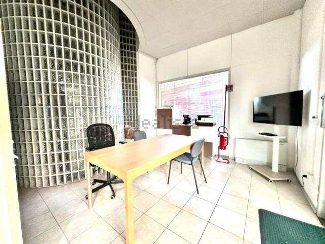 Ufficio in vendita di 80 m² in Via Don Federico Tosatto