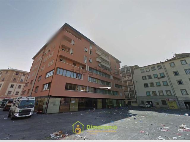Ufficio in vendita di 80 m² in Via del Cardinale, 6