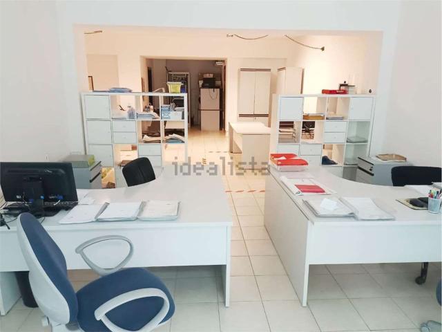 Ufficio in vendita di 80 m² in Via delle Cateratte