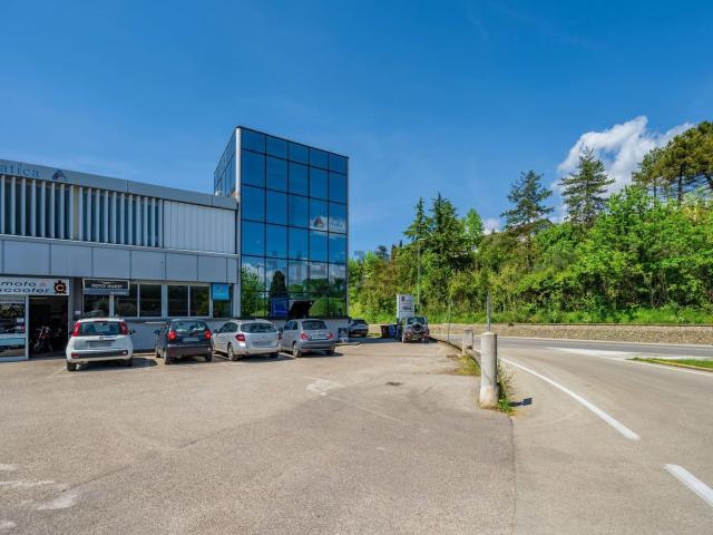 Ufficio in vendita di 80 m² in Via Provinciale Lucchese, 47