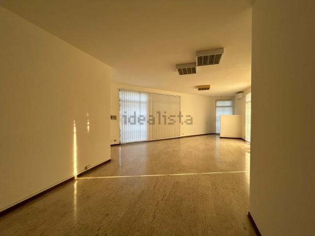 Ufficio in vendita di 80 m² in Via Veneto