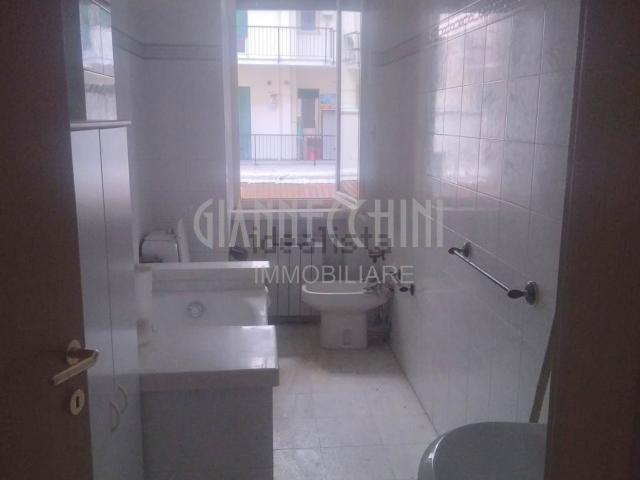 Ufficio in vendita di 80 m² in Via XXIV Maggio