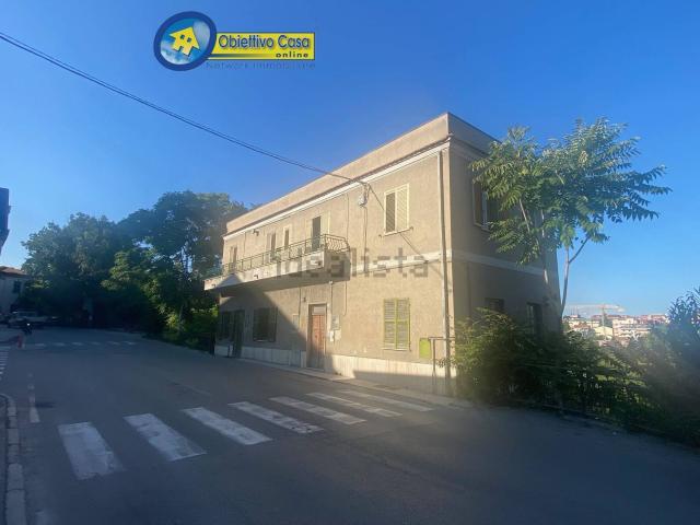 Ufficio in vendita di 80 m² in Circonvallazione Ragusa