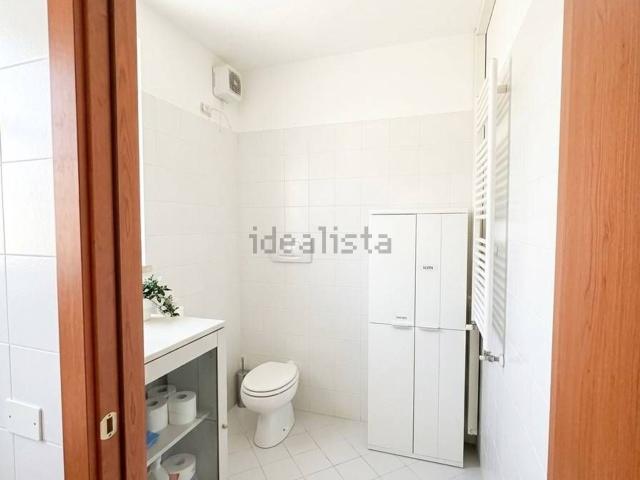 Ufficio in vendita di 80 m² in Strada Comunale delle Corti, 54