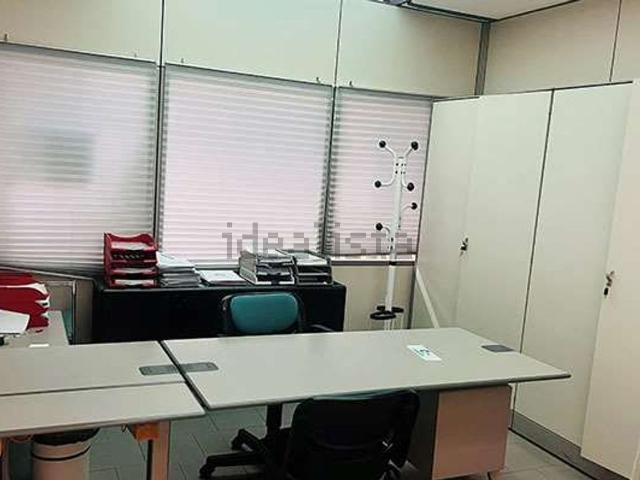 Ufficio in vendita di 816 m² in Via de Barberi