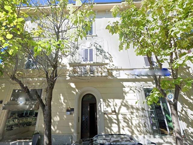 Ufficio in vendita di 83 m² in Via Antonio Gramsci