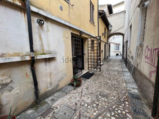 Ufficio in vendita di 85 m² in Via Federico Fratini