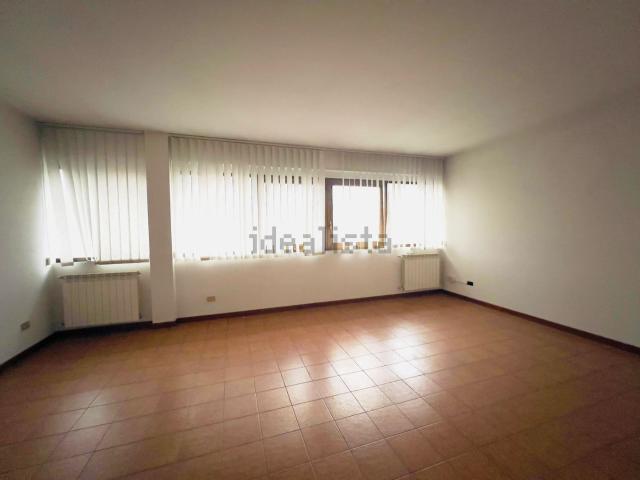 Ufficio in vendita di 85 m² in Via Risorgimento