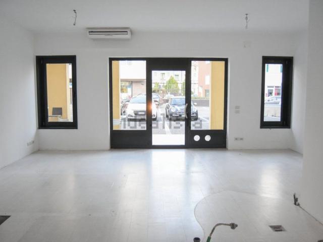 Ufficio in vendita di 85 m² in Piazza Oberkochen