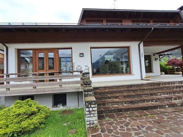 Ufficio in vendita di 871 m² in Via Pause, 47