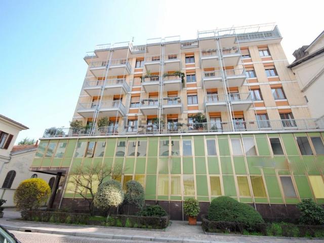 Ufficio in vendita di 87 m² in Via Antonio Gramsci, 21
