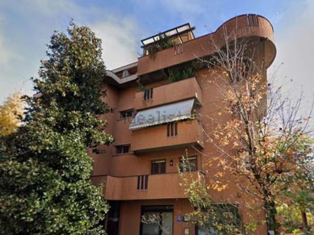 Ufficio in vendita di 87 m² in Via Annibale Carracci
