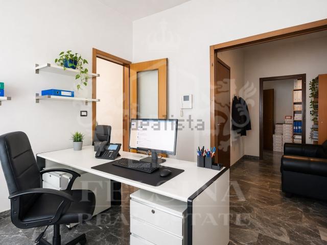 Ufficio in vendita di 88 m² in Via Angelo Finelli