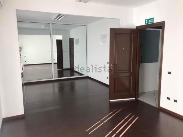 Ufficio in vendita di 90 m²