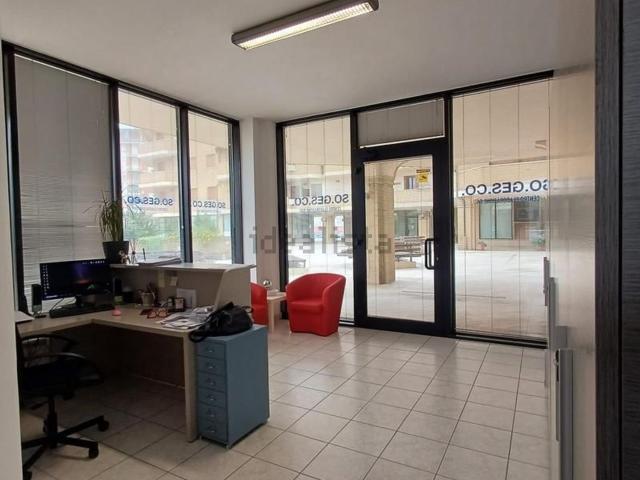 Ufficio in vendita di 90 m²