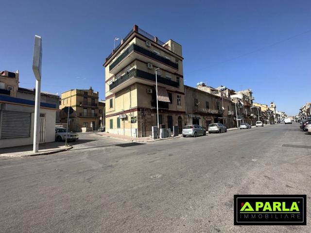 Ufficio in vendita di 90 m² in Via Carlo Alberto