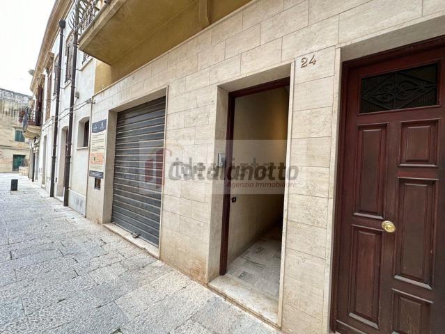 Ufficio in vendita di 90 m² in Via BAIGIO MILITELLO