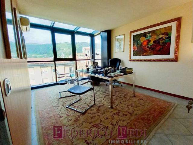 Ufficio in vendita di 90 m² in Via Bernardo Buontalenti