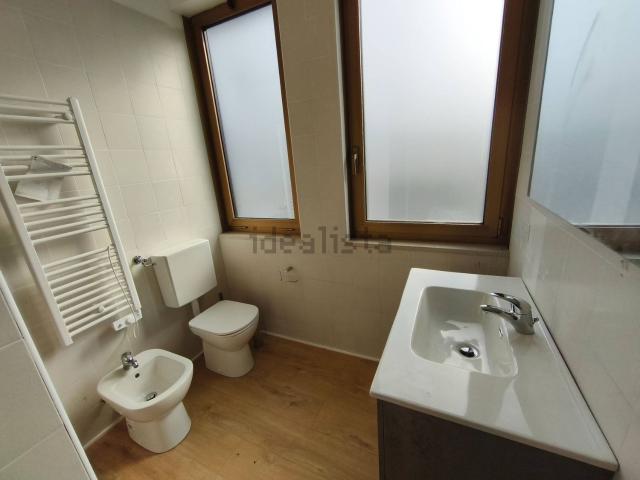 Ufficio in vendita di 90 m² in Via dei Pioppi