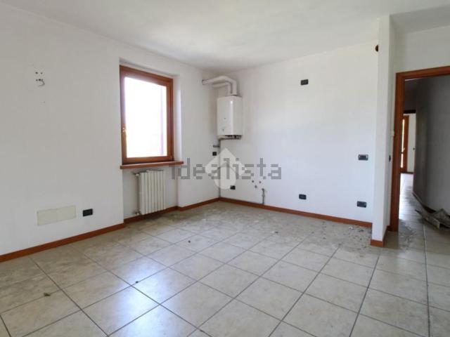 Ufficio in vendita di 90 m² in Via IV Novembre, 10