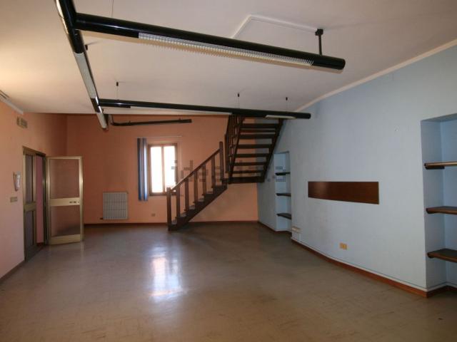Ufficio in vendita di 91 m²