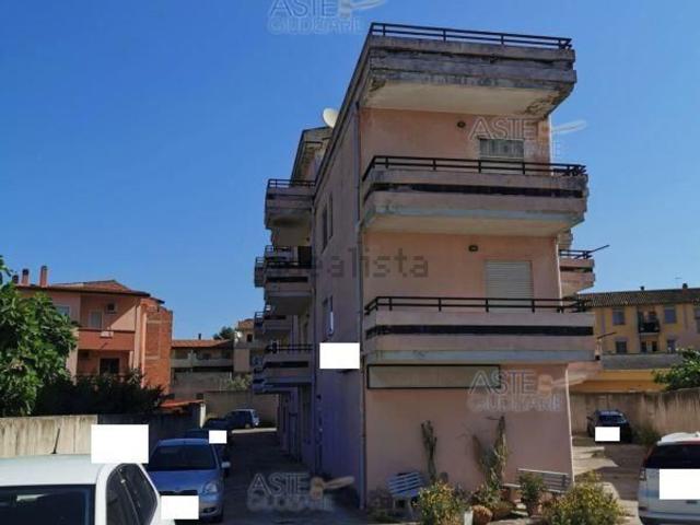 Ufficio in vendita di 92 m² in Via 2 Agosto 1980, 20