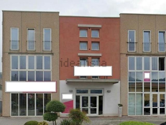 Ufficio in vendita di 92 m² in Via Novara, 2