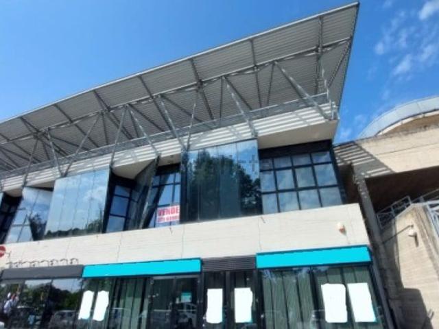 Ufficio in vendita di 92 m² in Viale dell&apos Industria, 310