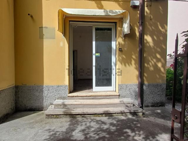 Ufficio in vendita di 93 m² in Via Giobatta Biancolini, 3
